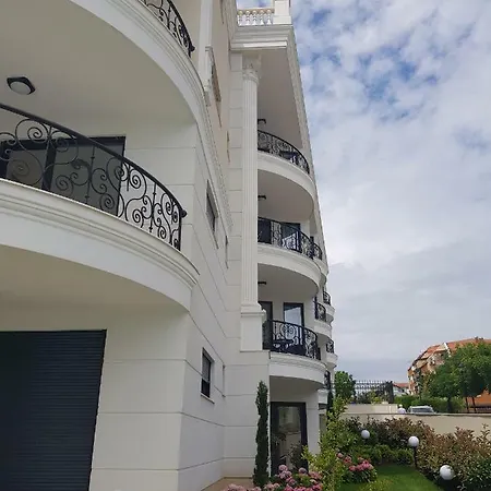 Apartment Sea Garden Delux *